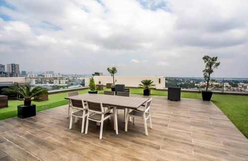 Huixquilucan Apartment | Modern Loft with Gym & Roof Interlomas