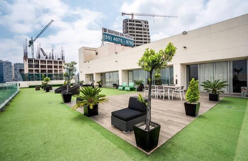 Huixquilucan Apartment | Modern Loft with Gym & Roof Interlomas