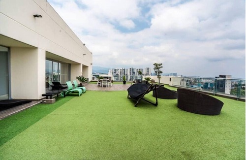 Huixquilucan Apartment | Modern Loft with Gym & Roof Interlomas