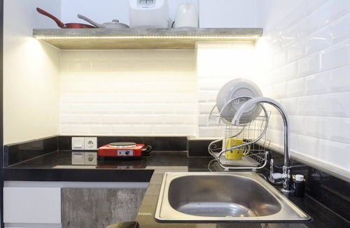 Surabaya Apartment | Modern Luxurious Studio Room at Anderson Supermall Mansion Apartment