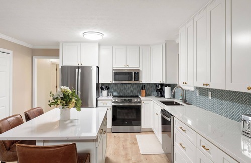Maryville House | Modern Luxury 3-bedroom house in Maryville - Close to Knoxville and Smokies!