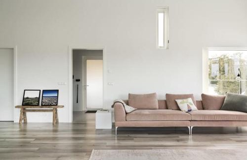 Reykjavik Apartment | Modern Luxury Apartment - Ocean & Mountain Views