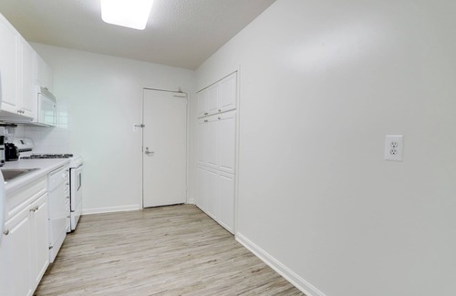 Crystal City Apartment | Modern & Luxury Condo at Crystal City