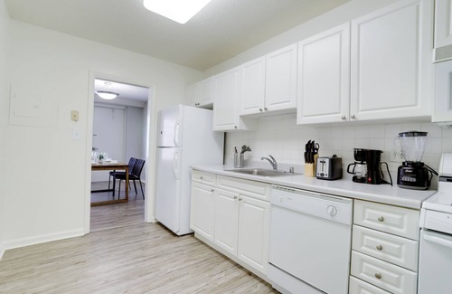 Crystal City Apartment | Modern & Luxury Condo at Crystal City