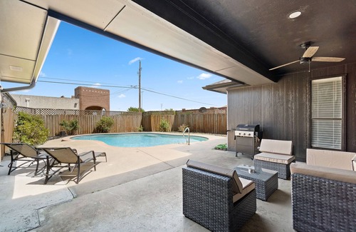 Richardson House | Modern Luxury Home with Private Pool and Game Room
