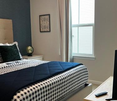 Wooster House | Modern Luxury Retreat by Oak Hill Park New 3BR