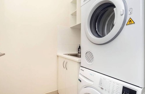 Midland Apartment | Modern Midland Retreat 2BR 1 BTH