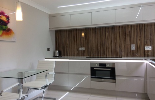 Norton Sub Hamdon Cottage | Modern minimal style accommodation