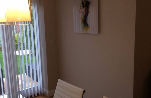 Norton Sub Hamdon Cottage | Modern minimal style accommodation