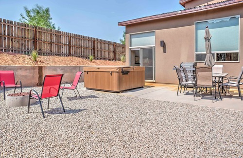 Moab South Valley Apartment | Modern Moab Townhome w/Private Hot Tub & Patio!