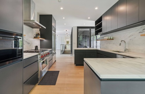 Waterbury Center House | Modern Mountain View Architects Dream Home!