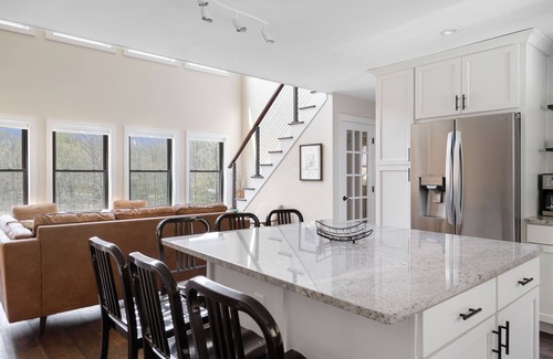 Waitsfield House | Modern Mountain Escape + Studio minutes to town & mountains