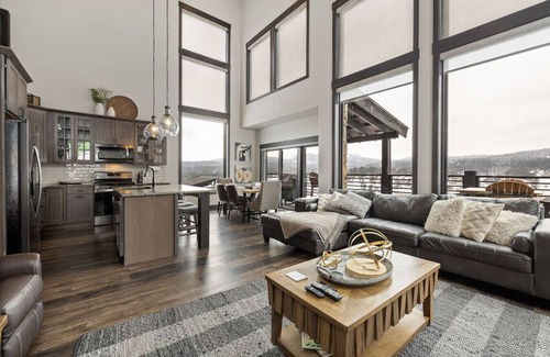 Sturgis Apartment | Modern Mountain Retreat