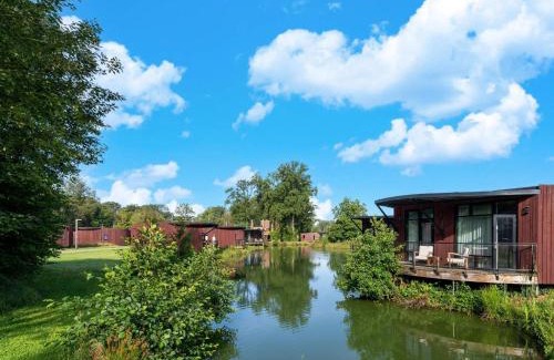 Maubray House | Modern Nature Retreat