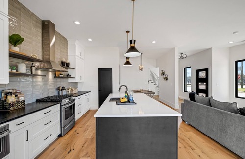 Charlotte House | Modern! New! Built! Duplex! For Families! In Clt! 3 Bedroom Duplex by Redawning