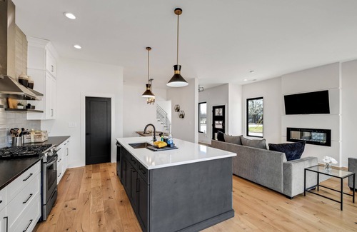 Charlotte House | Modern! New! Built! Duplex! For Families! In Clt! 3 Bedroom Duplex by Redawning