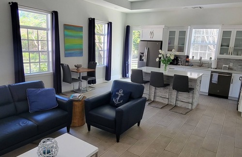 Oakes Estates House | Modern North Naples Villa on 3 Acres!