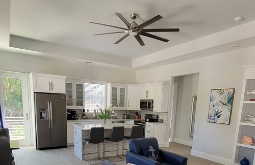Oakes Estates House | Modern North Naples Villa on 3 Acres!