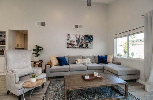 Pima Meadows House | Modern Old Town Scottsdale Home wDesigner Touch