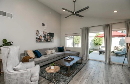 Pima Meadows House | Modern Old Town Scottsdale Home wDesigner Touch