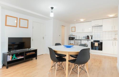 Harrow Road Apartment | Modern one bedroom flat in Central London