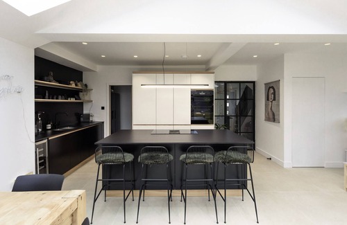 Hampton North House | Modern Open Plan Living Family Home in Southwest London