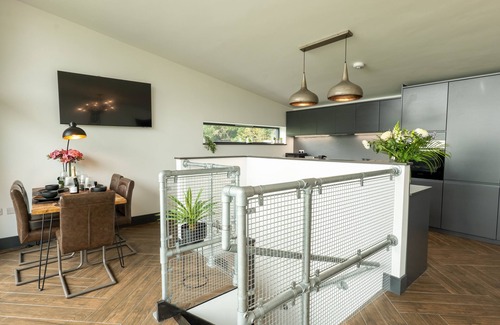 Exeter House | Modern, open plan property outside Exeter and Dartmoor, with stunning views.