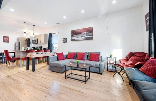 Pilsen Apartment | Modern Pilsen Apt 3 Bedrooms