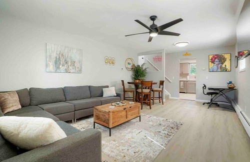 Wheat Ridge House | Modern Pineapple|Close to Denver and Mountains|