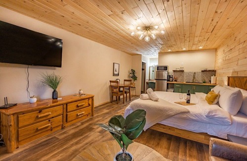 Canadensis Hotel | Modern Pocono Retreat | Firepits | Pet Friendly
