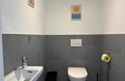 Donaustadt Apartment | Modern Premium Apartment with Balcony