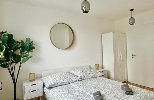 Donaustadt Apartment | Modern Premium Apartment with Balcony