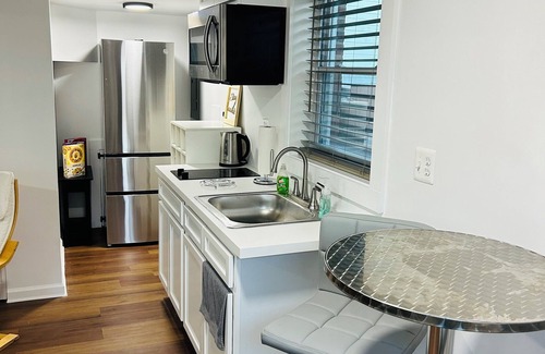 Fairfax House | Modern Private Basement Apartment.