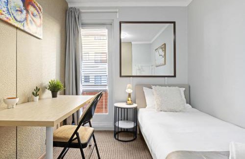 Liverpool House | Modern Private Single Room - Centrally Located at Liverpool - Shared Bathroom