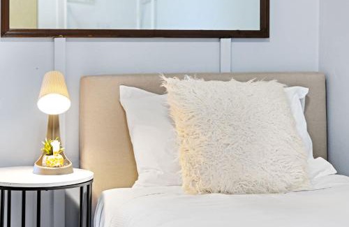 Liverpool House | Modern Private Single Room - Centrally Located at Liverpool - Shared Bathroom