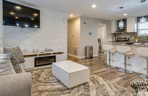 Near Northside House | Modern Residential Home < 3 Mi to Downtown Indy!