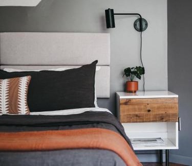Traverse City House | Modern Retreat near Traverse City