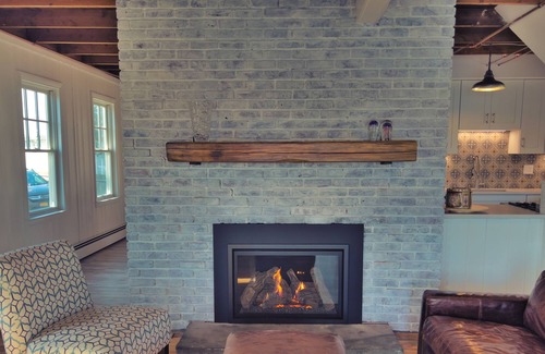 Wareham Center House | Modern Romantic Cottage on Mirror Cove