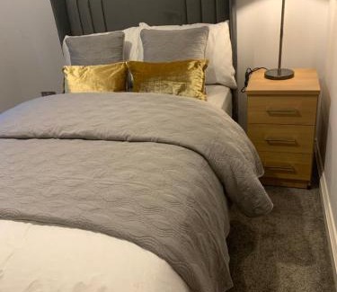Seisdon House | Modern Room Stay