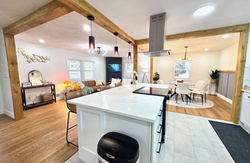 Candler-McAfee House | Modern Rustic Retreat - Cozy 4-Bedroom ATL