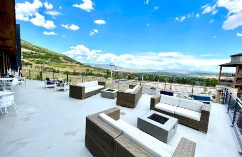 Park City House | Modern ski in and out condo hotel at YotelPAD