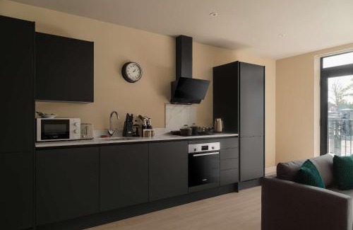 Bloxwich Apartment | Modern & Spacious 1 Bed Apartment in Birmingham