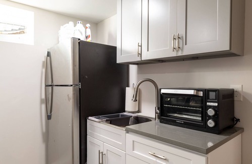 Southeast House | Modern & Spacious 2 bed/2 bath Close to DU