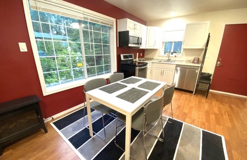 Corvallis House | Modern, Spacious, and Private 1BR Suite