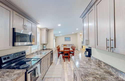 Coos Bay House | Modern, spacious home near the bay with grill, washer/dryer, & large yard