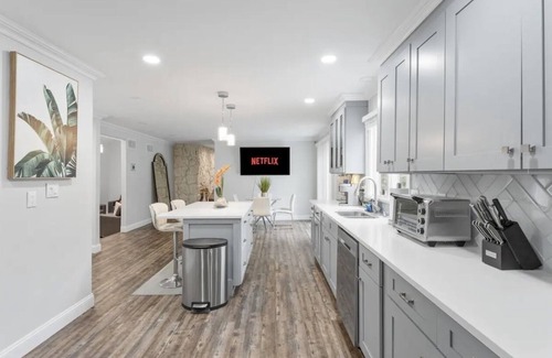 Neptune City House | Modern & Spacious Retreat W. Free Parking at the Jersey Shore