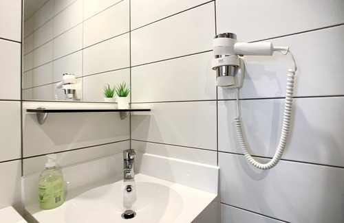 Sanem Apartment | Modern Spacious Studio - 5 Min Walk Rockhal/DT