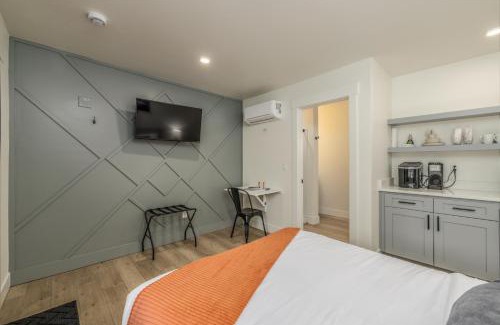 Coeur d'Alene Apartment | Modern Studio #11 - Food Trucks & Mins to CDA Lake