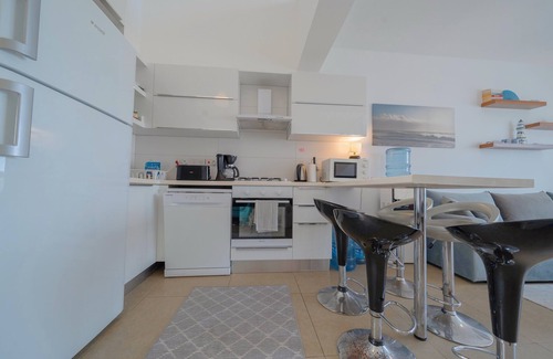 Esentepe Apartment | Modern studio apartment with lovely sea view