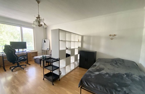 Hakenfelde Apartment | Modern Studio Apartment in Berlin with Garden Near Lake